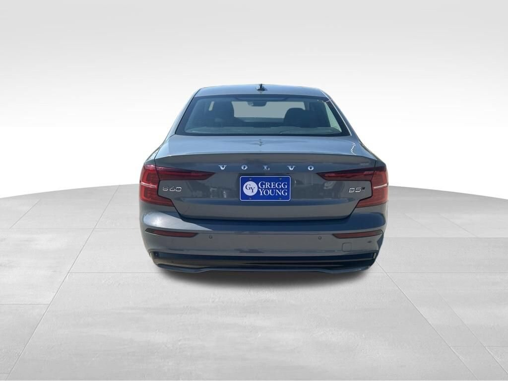 Used 2024 Volvo S60 Core Dark Theme