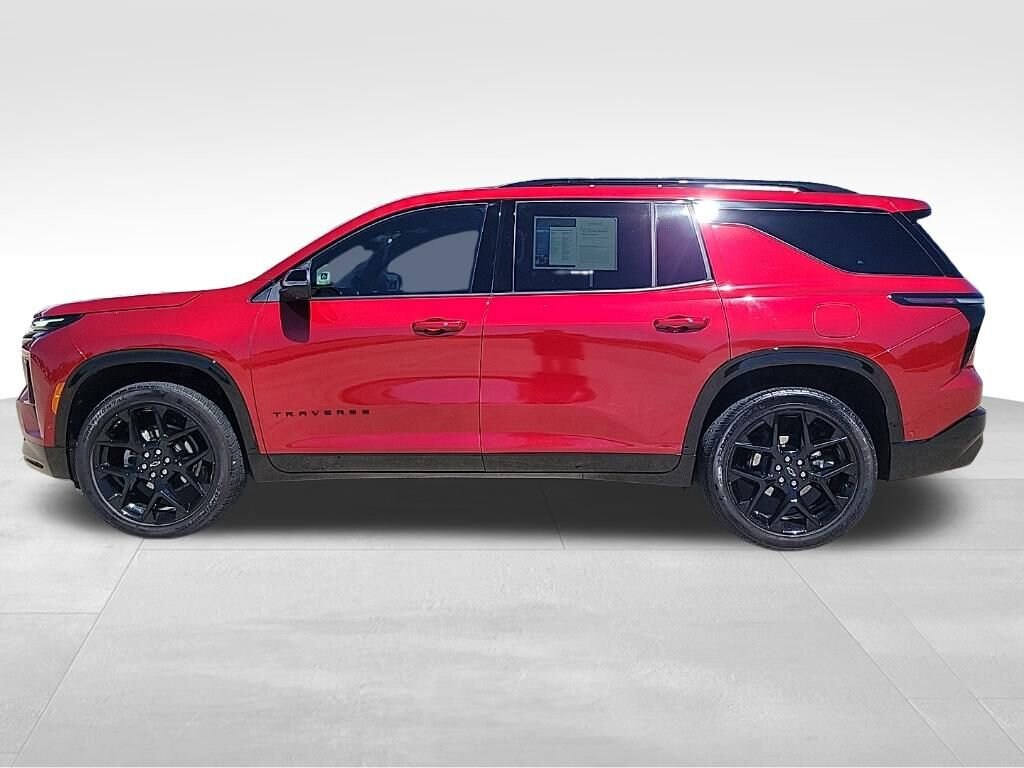 Used 2025 Chevrolet Traverse RS SUV