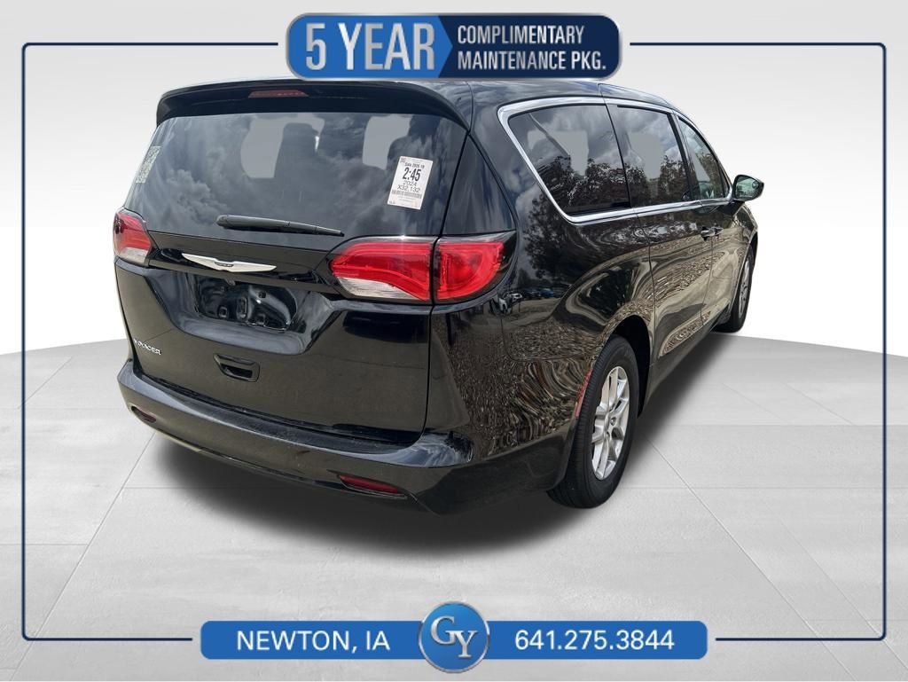 2024 Chrysler Voyager 
