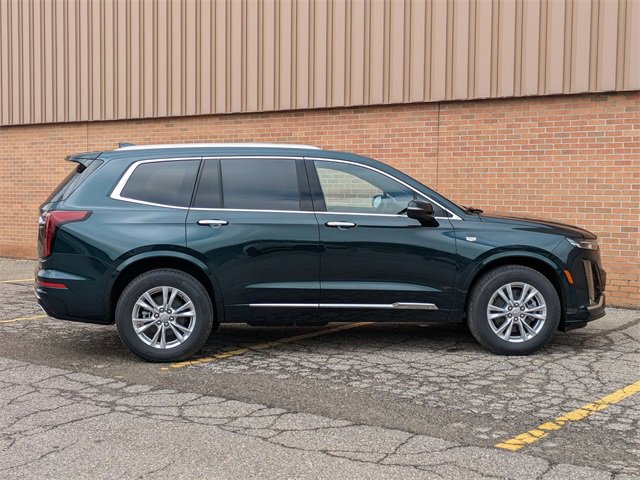 2025 Cadillac XT6 Luxury photo 4