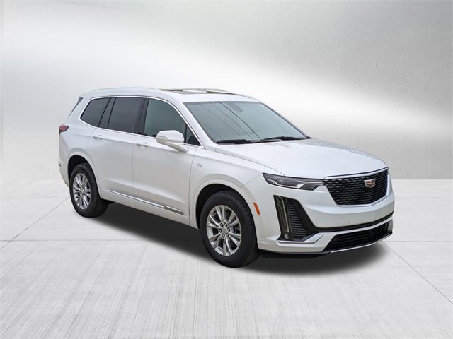 2025 Cadillac XT6 Luxury photo 3