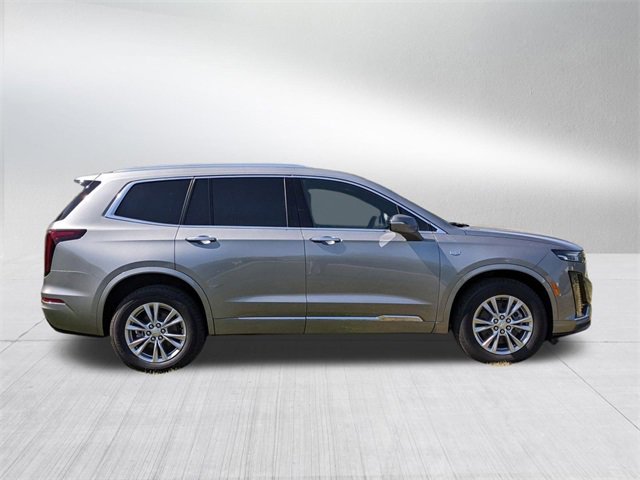 2025 Cadillac XT6 Luxury photo 3