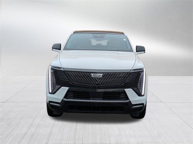 2025 Cadillac Escalade IQ Sport photo 2