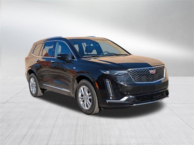 2025 Cadillac XT6 Luxury photo 2