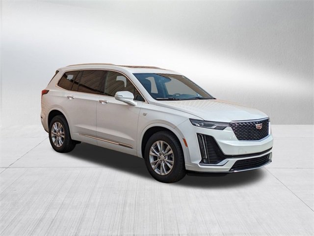 2025 Cadillac XT6 Luxury photo 3