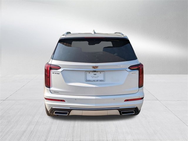 2025 Cadillac XT6 Premium Luxury photo 3