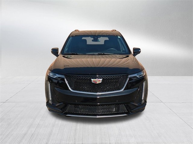 2024 Cadillac XT6 Sport photo 2