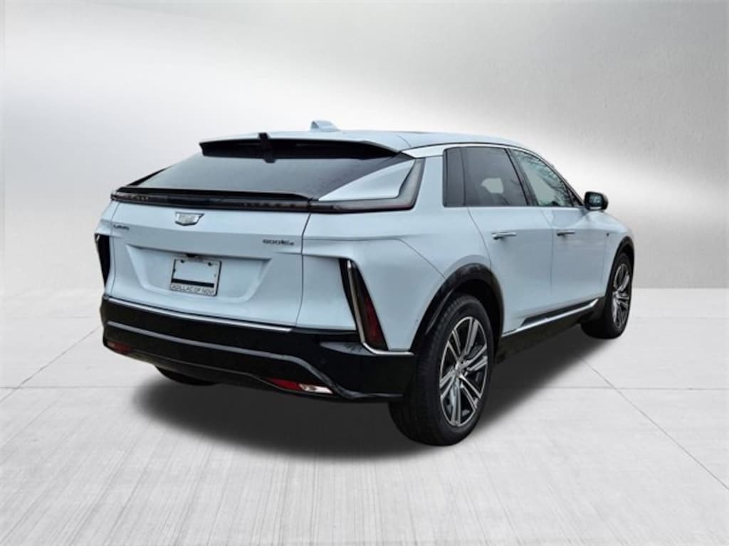 Used 2026 CADILLAC LYRIQ Luxury SUV