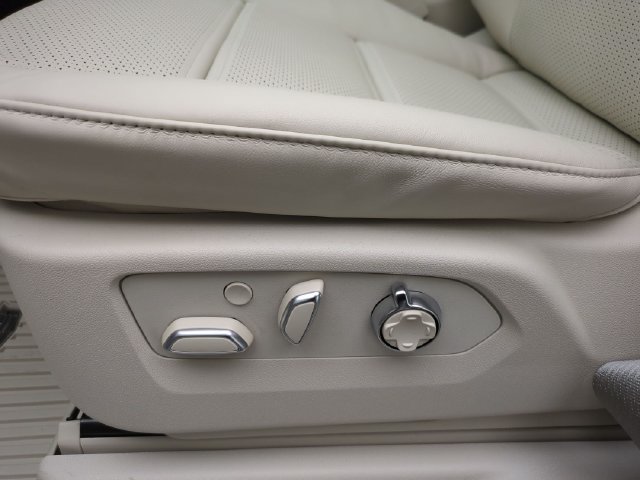 2027 Cadillac Escalade Platinum Sport - Photo 20