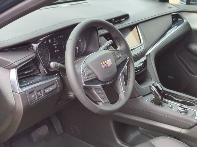 2026 Cadillac XT5 Premium Luxury - Photo 9