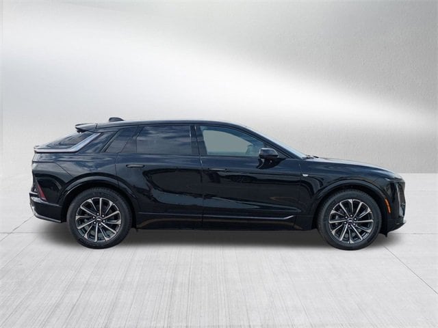 2025 Cadillac Lyriq Sport photo 4