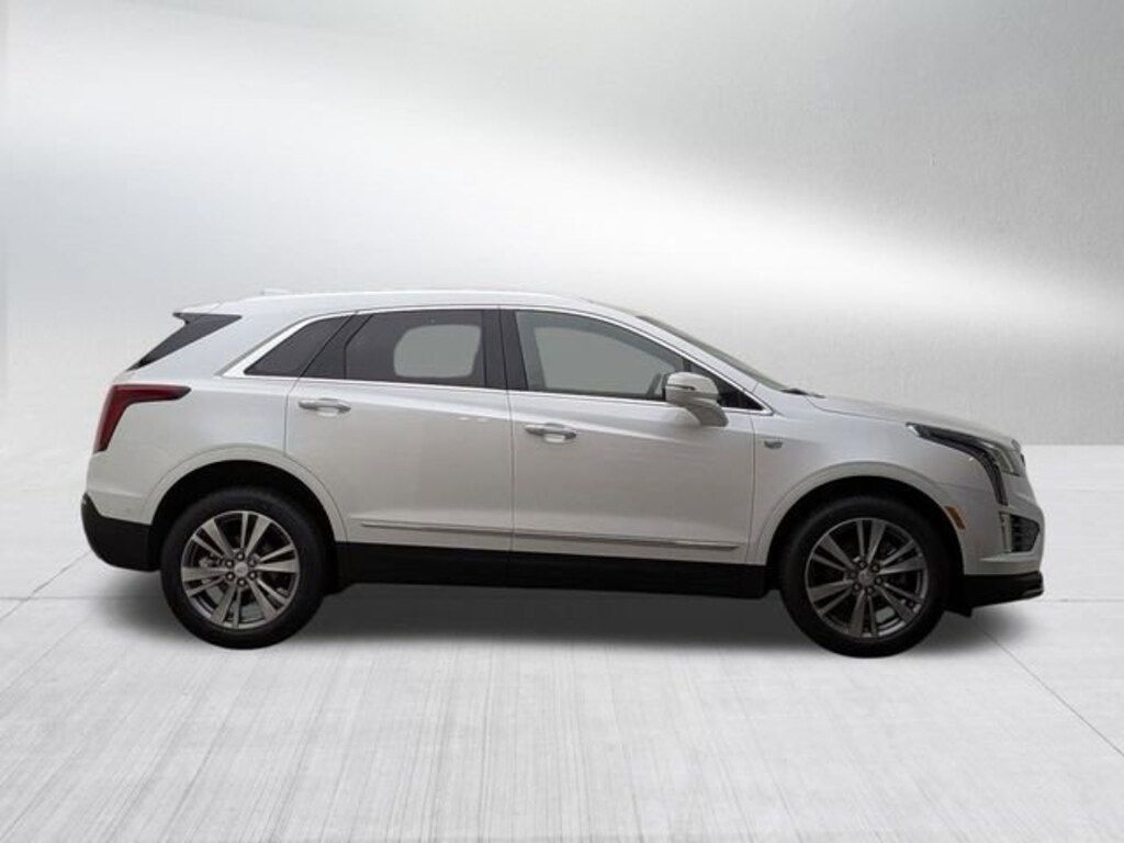 New 2026 CADILLAC XT5 Premium Luxury SUV