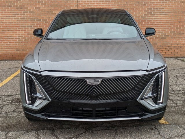 Used 2025 Cadillac LYRIQ Luxury 1 with VIN 1GYKPNRL6SZ312282 for sale in Novi, MI