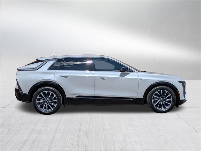 2024 Cadillac Lyriq Sport photo 3