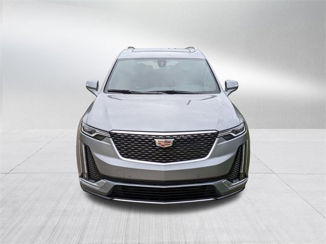 2025 Cadillac XT6 Luxury photo 2