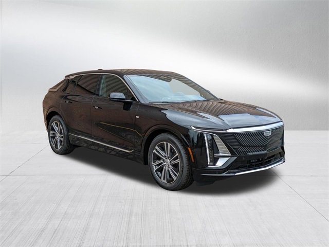 2025 Cadillac Lyriq Luxury photo 3