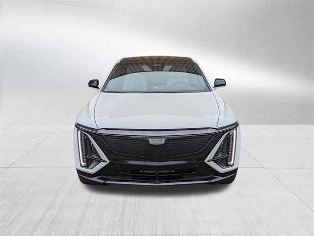 2025 Cadillac Lyriq Sport photo 2