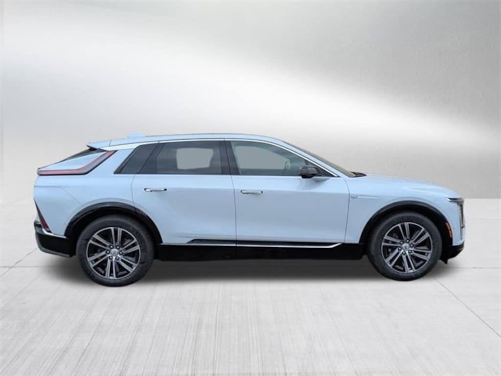 Used 2026 CADILLAC LYRIQ Luxury SUV