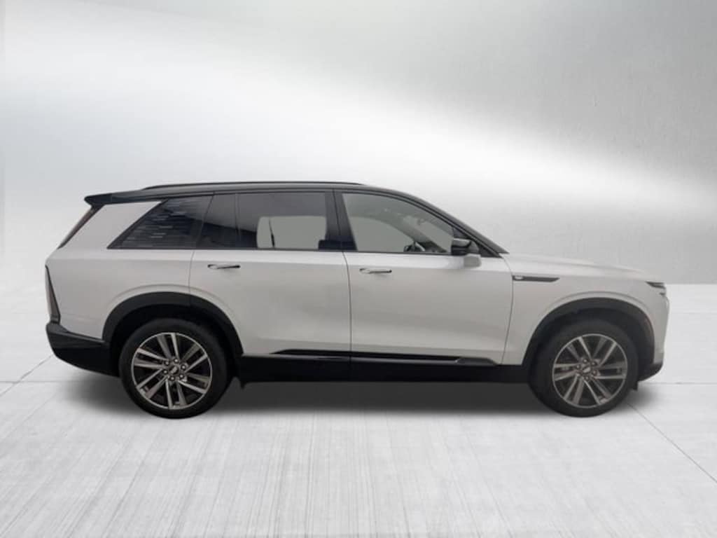 Used 2026 CADILLAC VISTIQ Sport SUV
