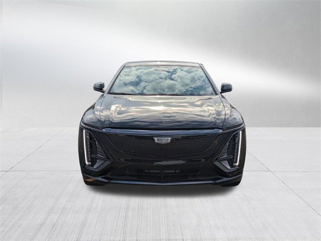 2025 Cadillac Lyriq Sport photo 2