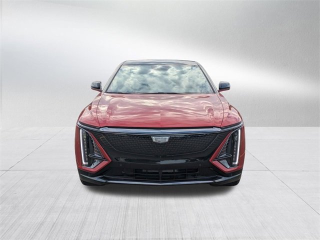 2025 Cadillac Lyriq Sport photo 2