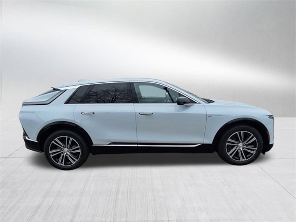 Used 2026 CADILLAC LYRIQ Luxury SUV