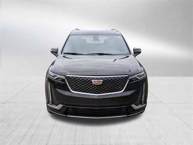 2025 Cadillac XT6 Luxury photo 2