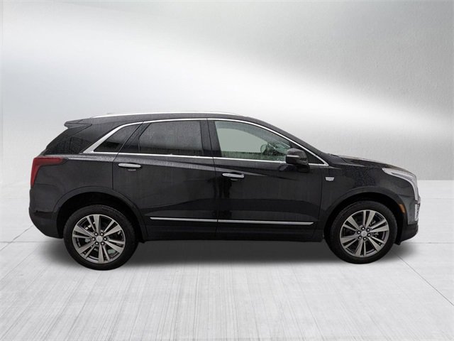 2025 Cadillac XT5 Premium Luxury photo 2