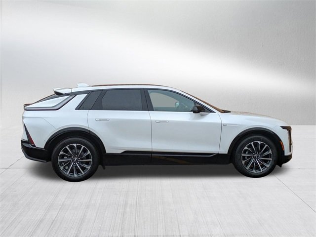 2025 Cadillac Lyriq Sport photo 4