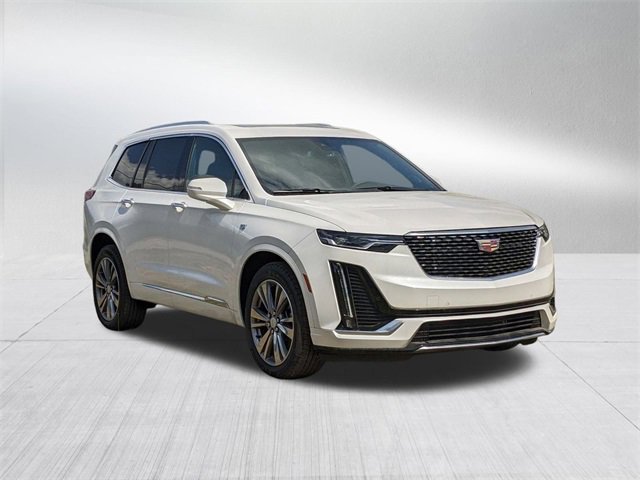 2025 Cadillac XT6 Premium Luxury photo 3