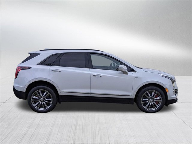 2025 Cadillac XT5 Sport photo 4