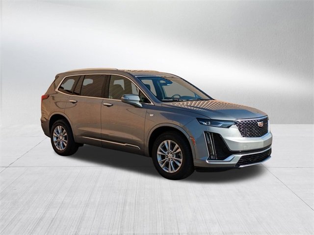 2025 Cadillac XT6 Luxury photo 3