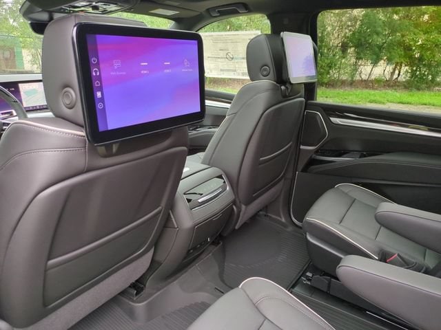 2026 Cadillac Escalade ESV Luxury - Photo 23