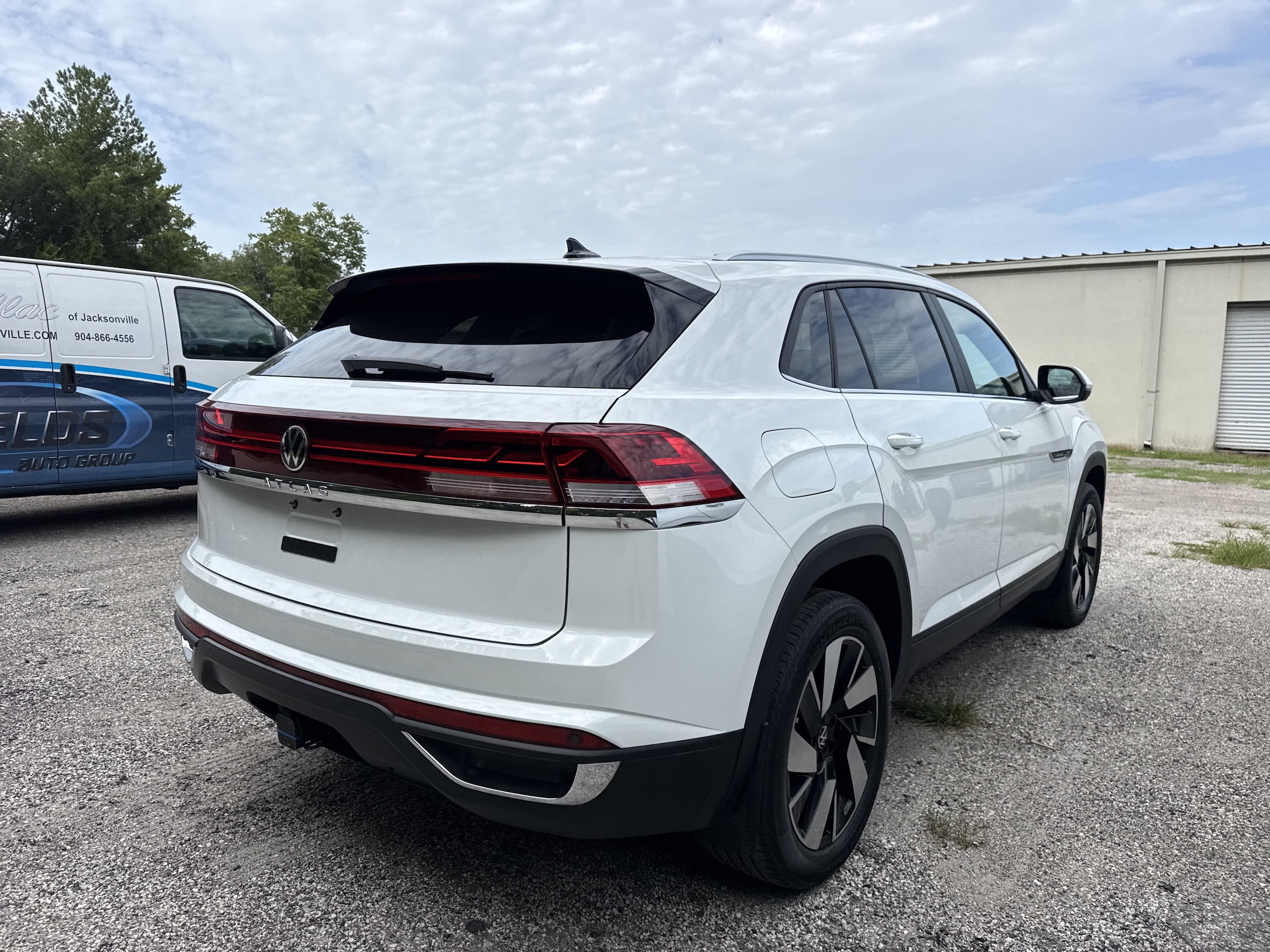View vehicle photo 3
