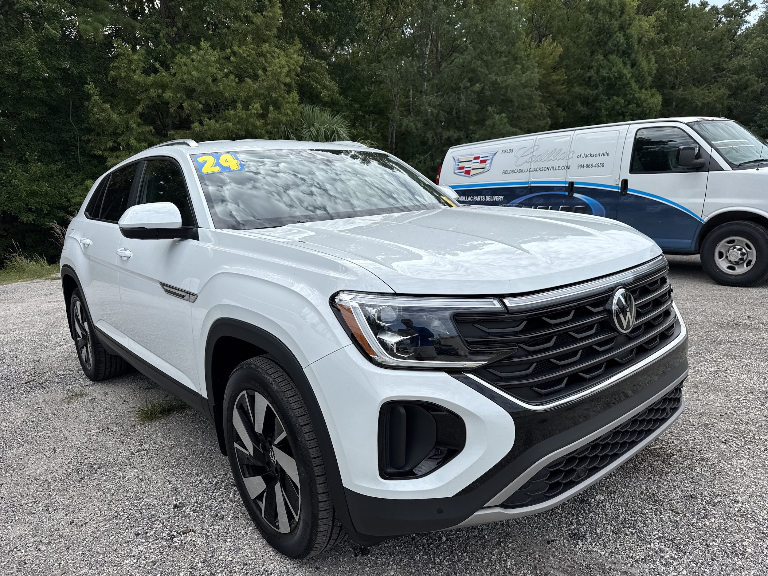 View vehicle photo 4