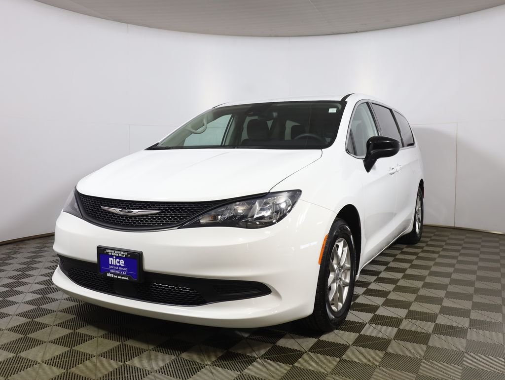 Bright White Clearcoat 2024 Chrysler Voyager LX FWD Minivan Front-Wheel Drive 9-Speed Automatic
