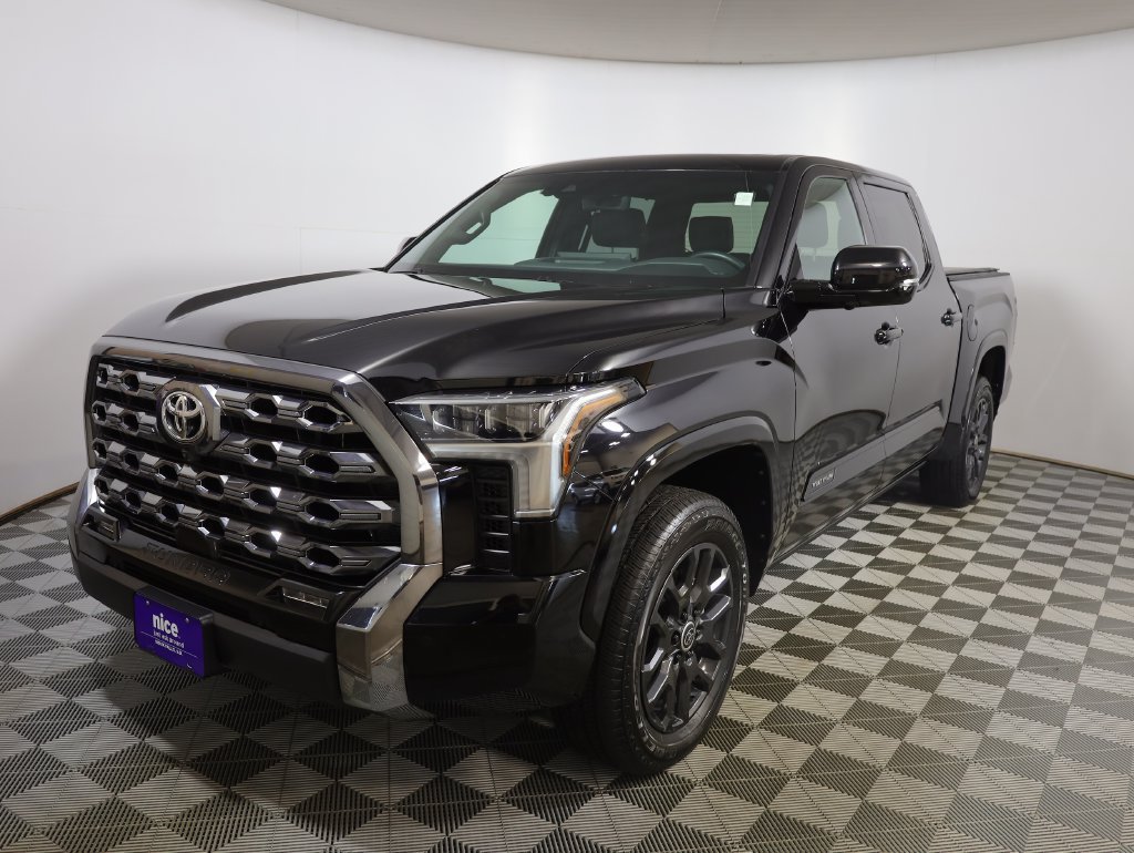 2024 Toyota Tundra Platinum CrewMax Cab 4WD