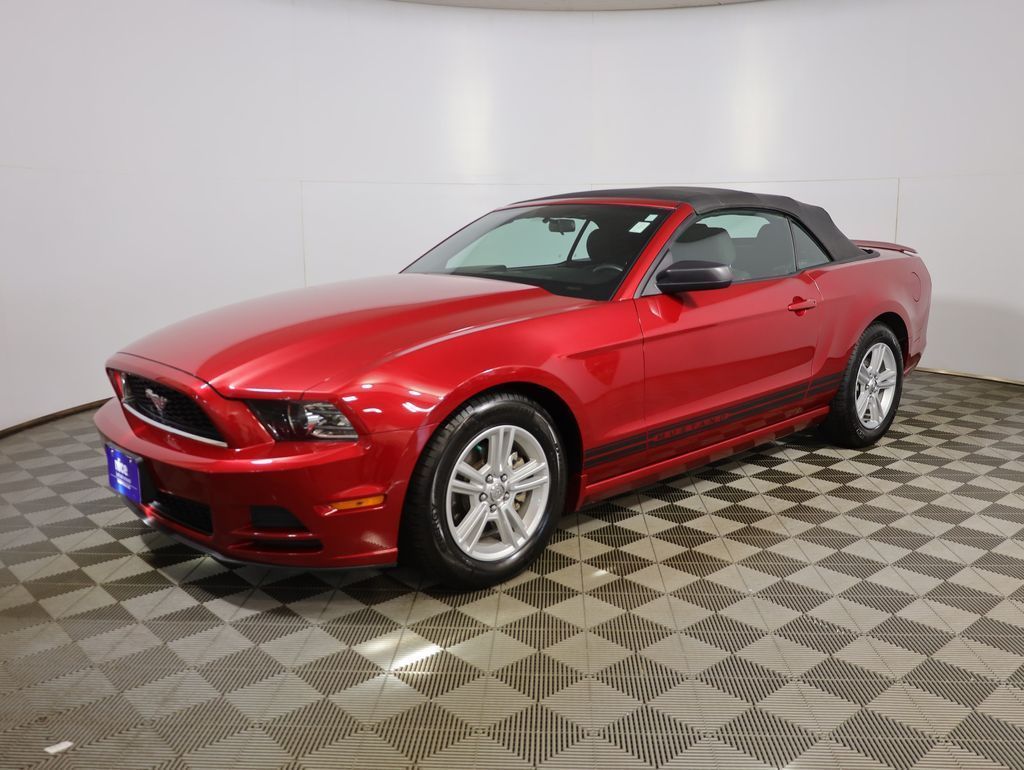 2013 Ford Mustang V6 Convertible RWD