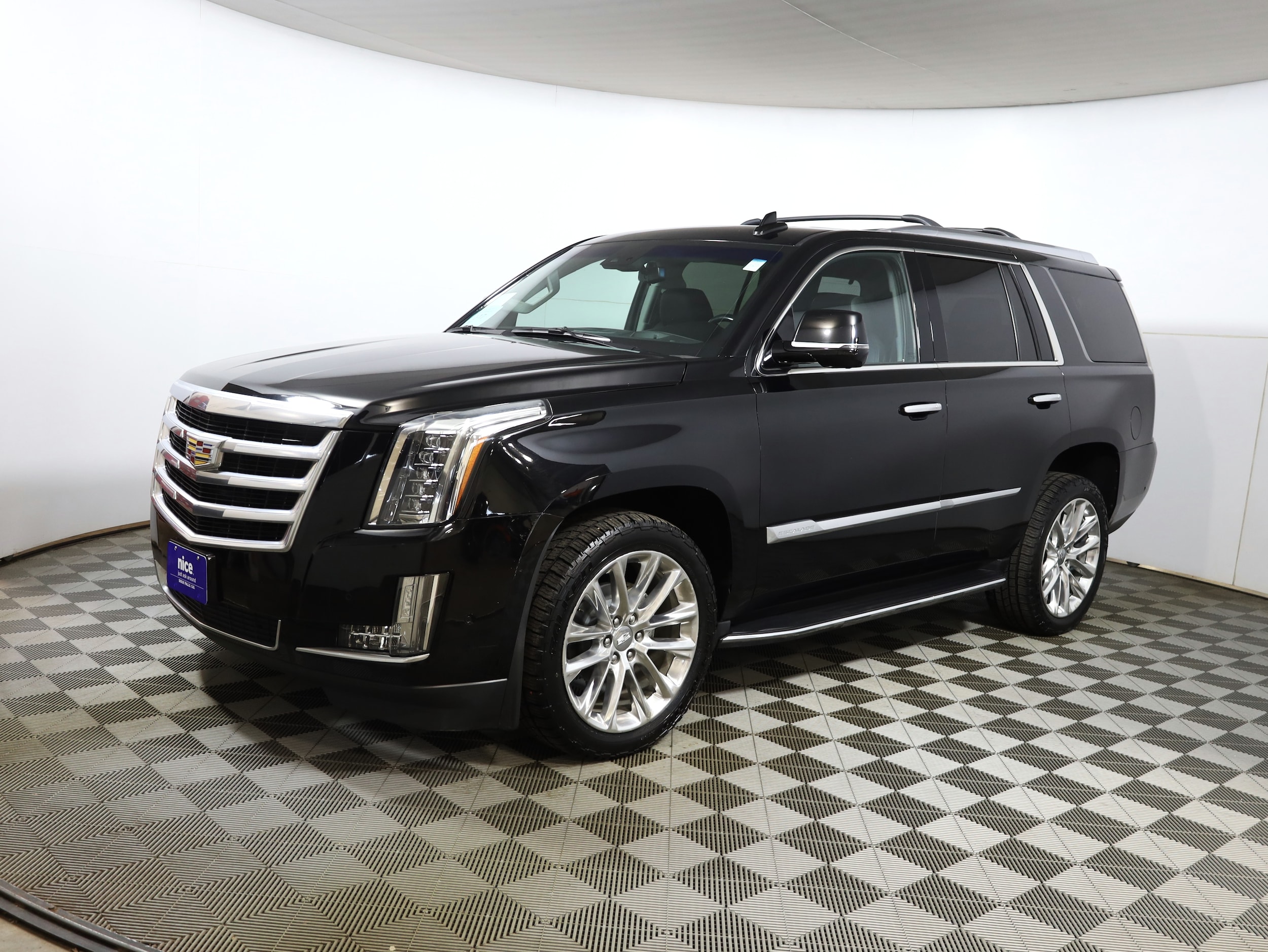 2019 Cadillac Escalade Luxury's photo