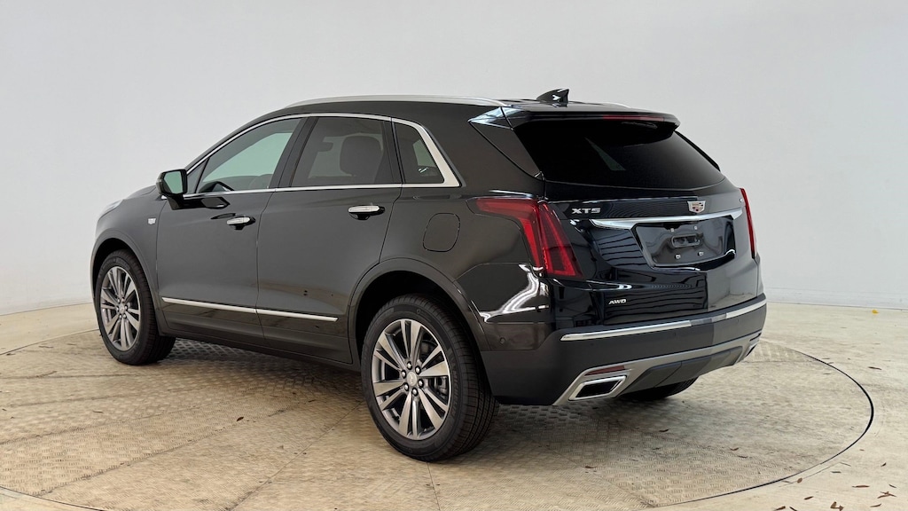 New 2025 CADILLAC XT5 Premium Luxury SUV