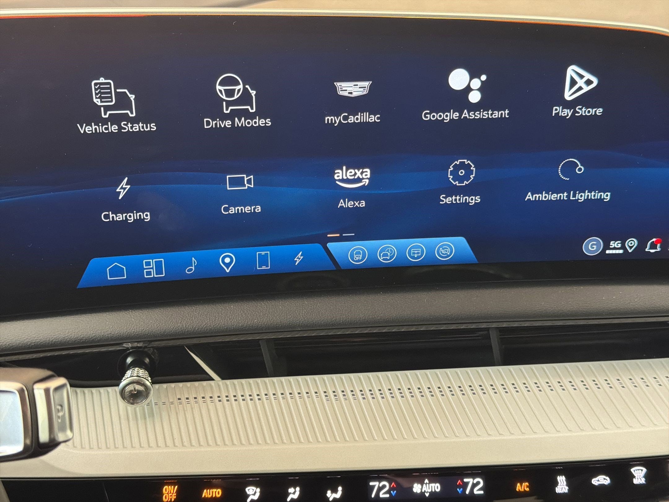 2025 Cadillac OPTIQ Luxury 1 - Photo 22