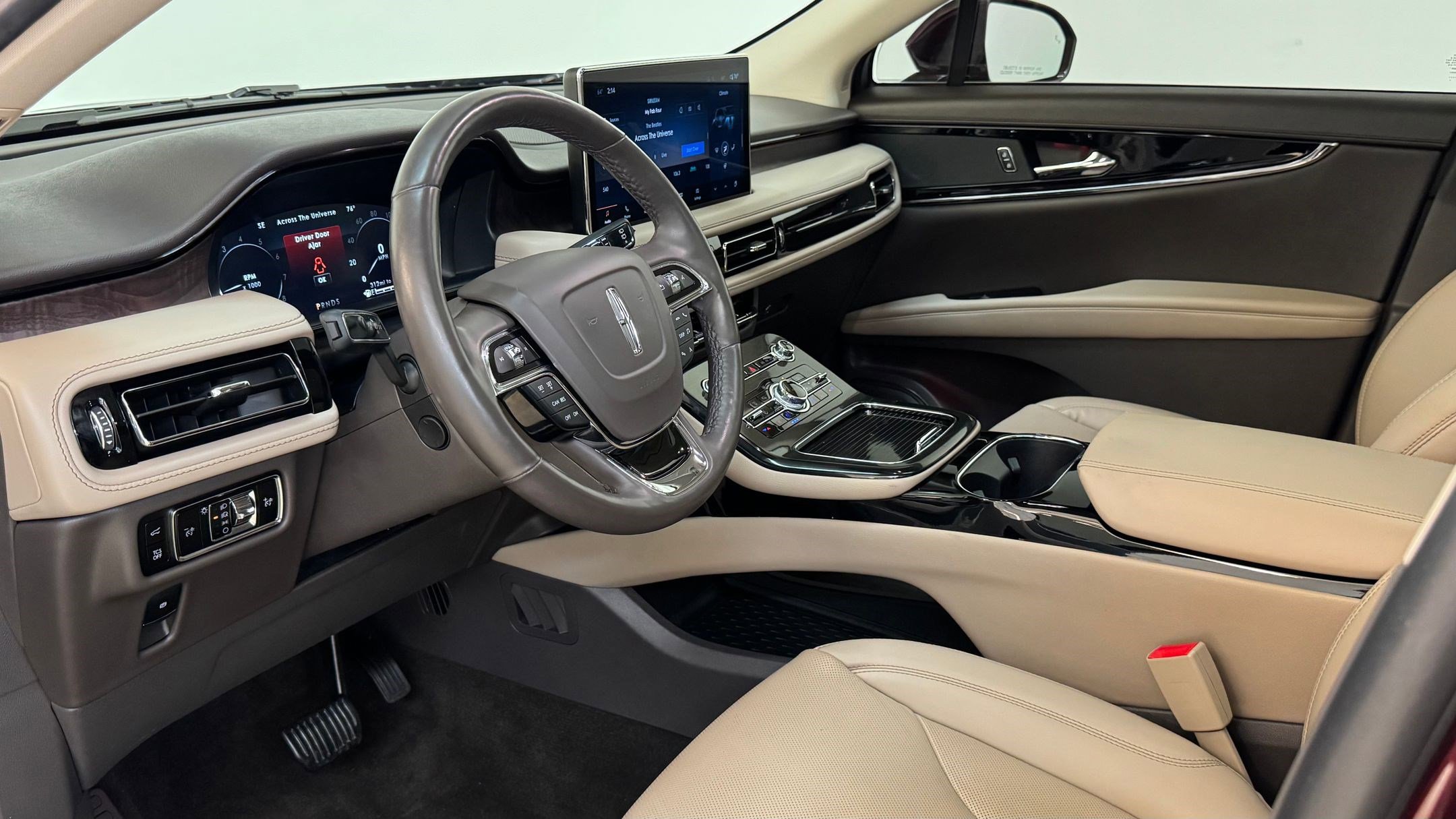 2023 Lincoln Nautilus Reserve photo 4