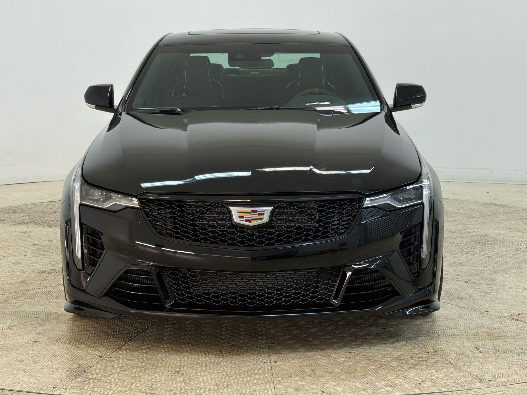 CT4-V V-Series Blackwing Sedan