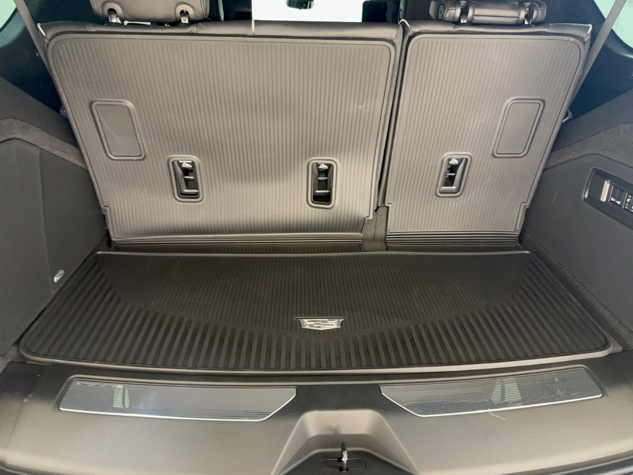 2026 Cadillac Escalade Platinum Sport - Photo 28