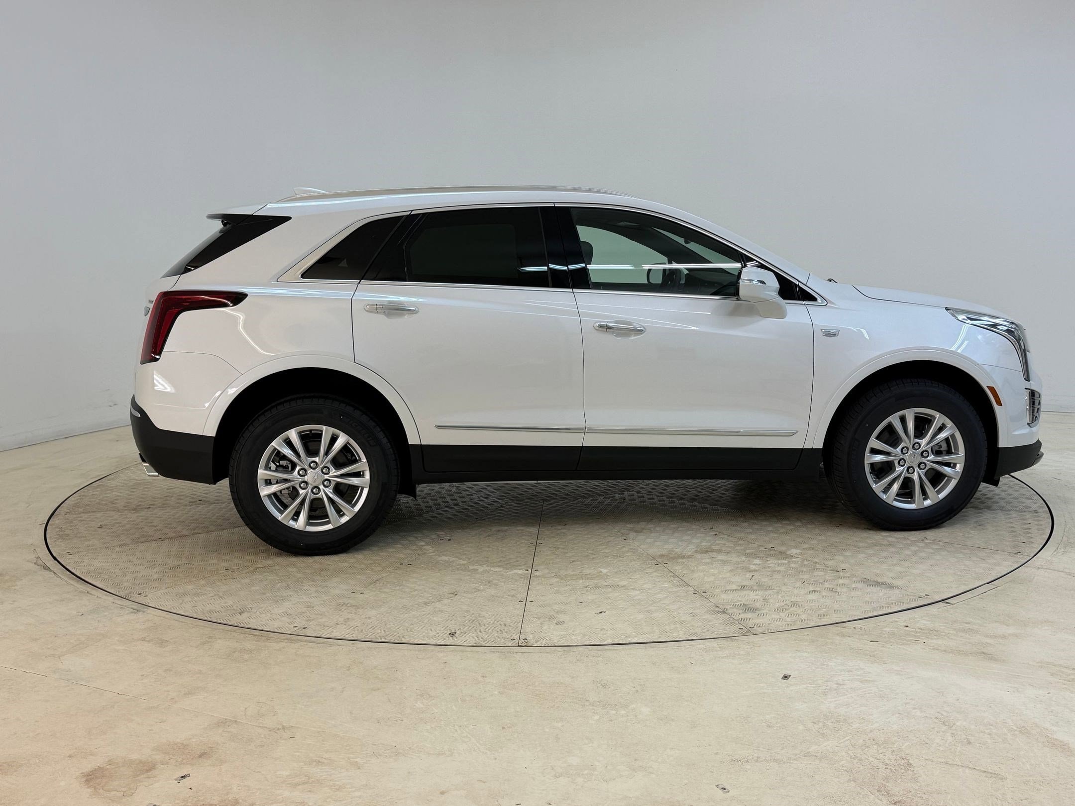 2026 Cadillac XT5 Luxury - Photo 8