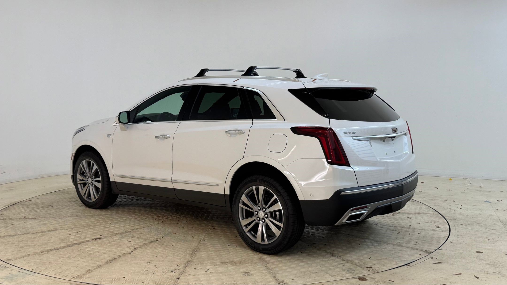 2026 Cadillac XT5 Premium Luxury photo 3
