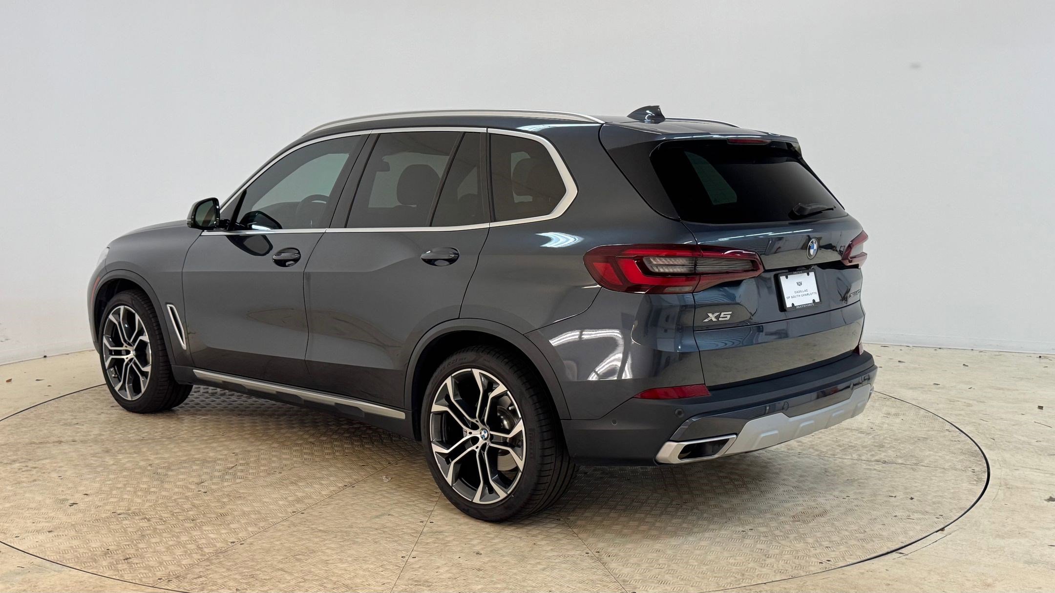 2022 Bmw X5 sDrive40i photo 2