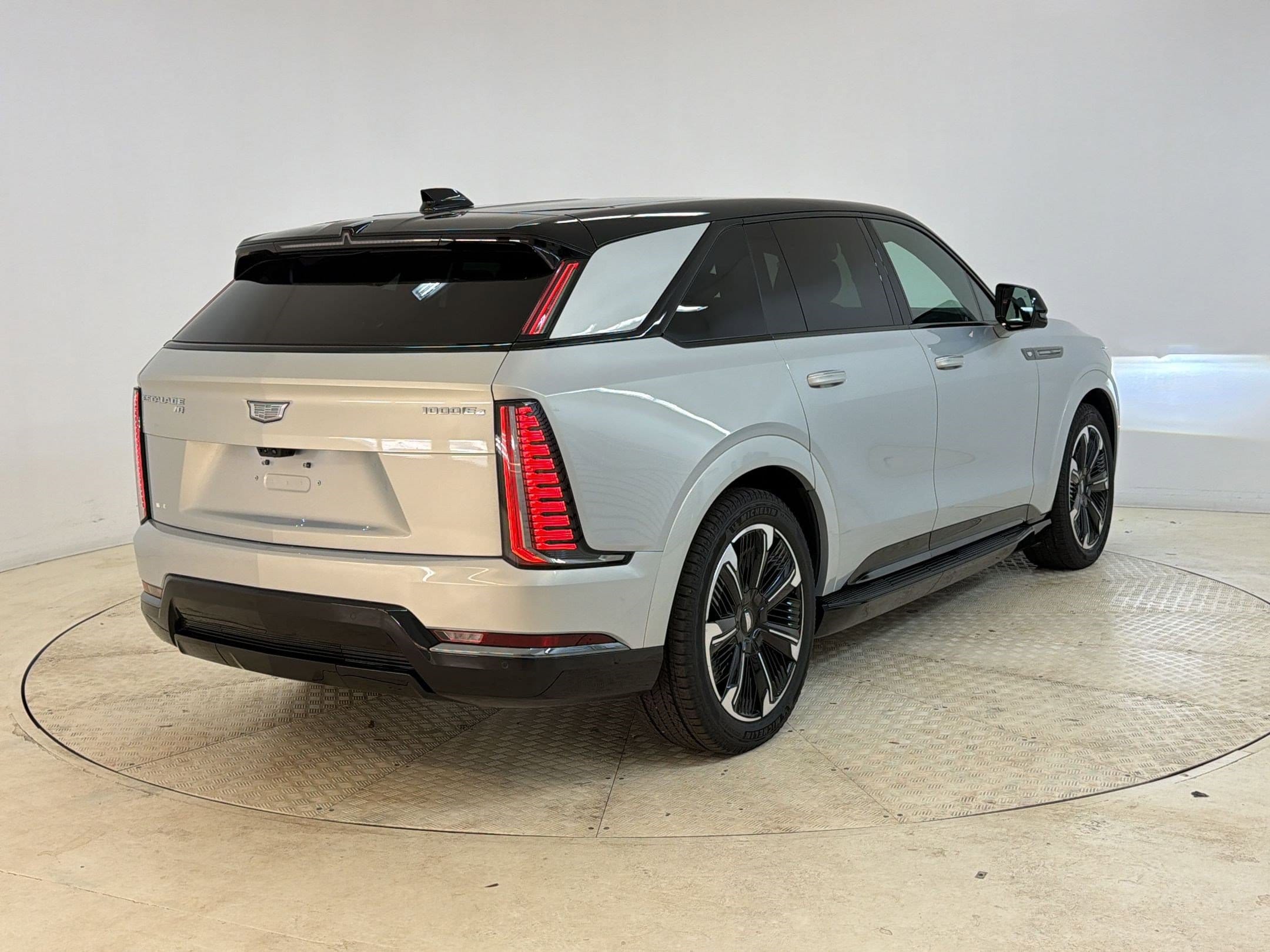 2025 Cadillac Escalade IQ Sport 2 - Photo 9