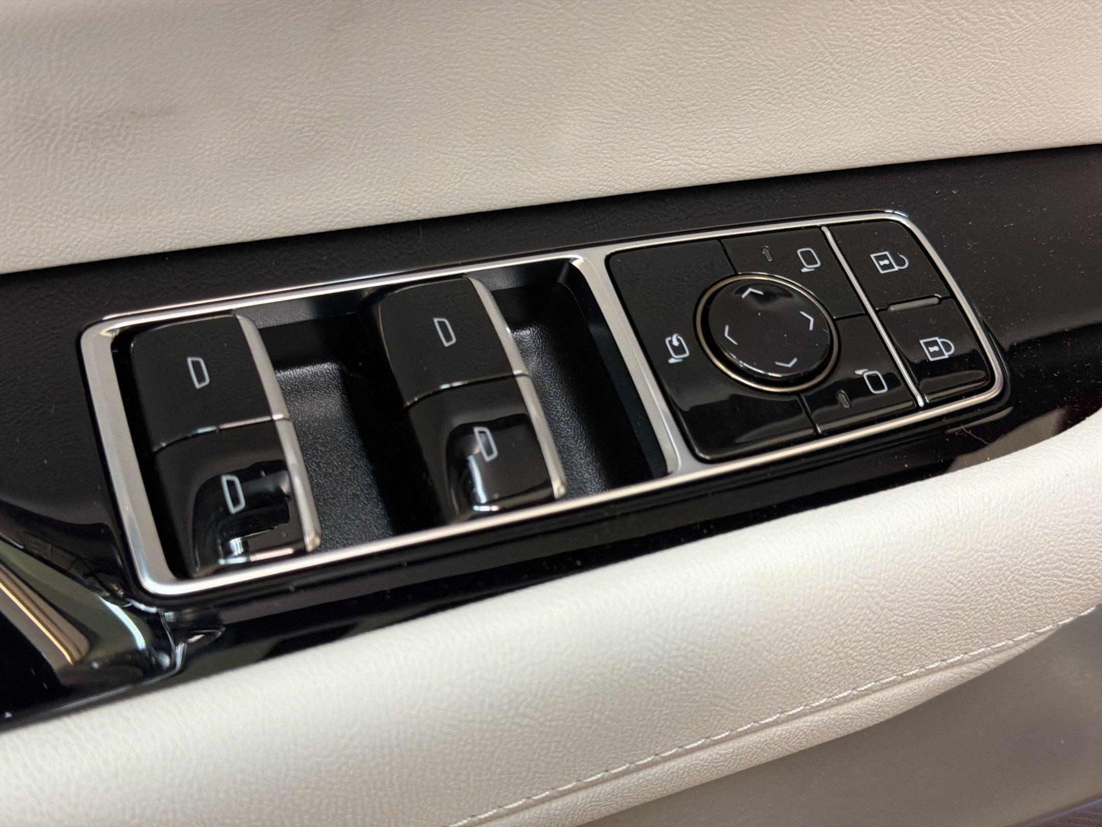 2026 Cadillac VISTIQ Luxury - Photo 19