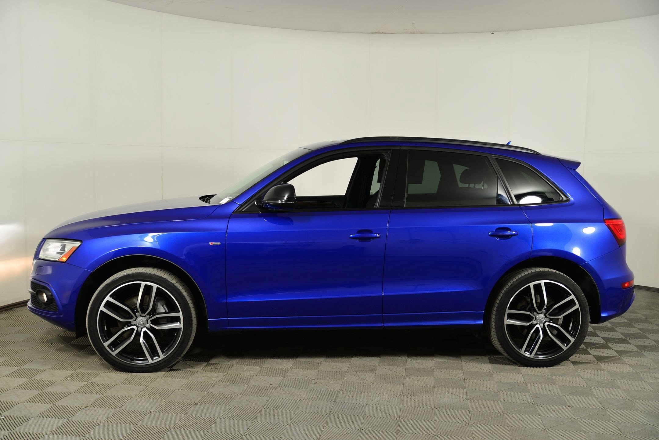 Used 2016 Audi Q5 Premium Plus with VIN WA1D7AFP0GA115557 for sale in Pineville, NC